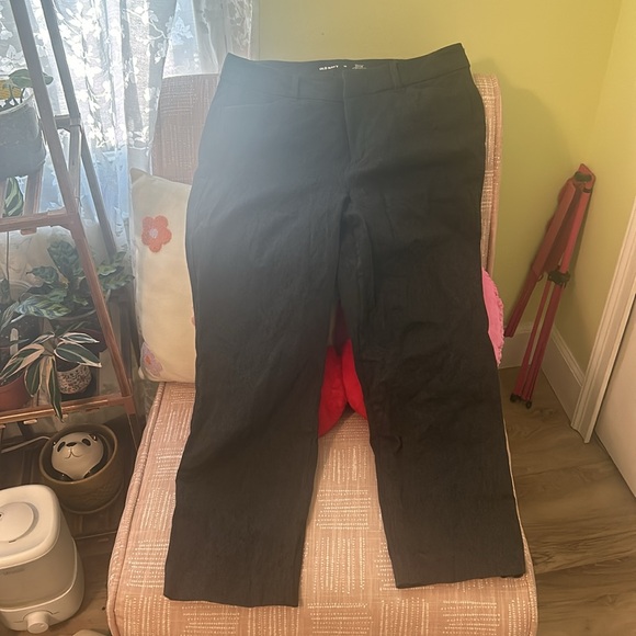 !Set of 3! Old Navy Pixie Pants Bundle - Picture 7 of 16